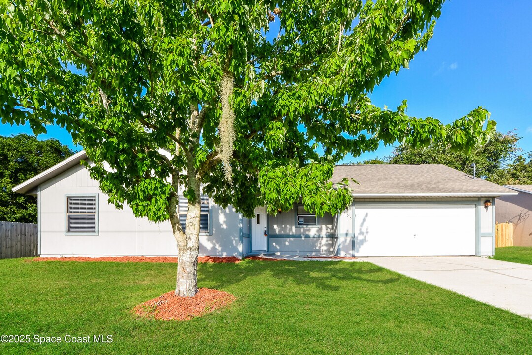 6005 Keystone Ave in Cocoa, FL - Building Photo