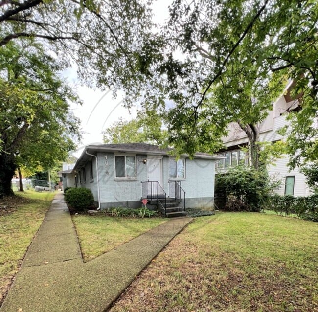 1019 Summit Ave in Nashville, TN - Building Photo - Building Photo