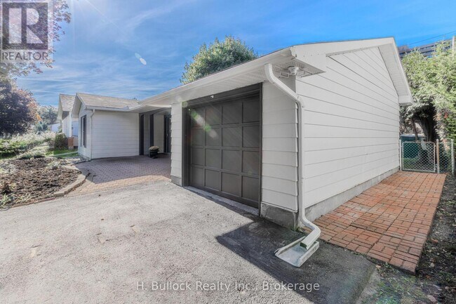 property at 3336 Kodiak St