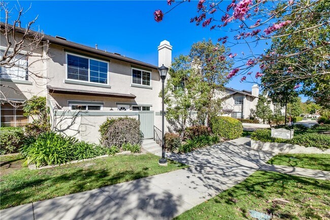55 Exeter in Irvine, CA - Building Photo - Building Photo