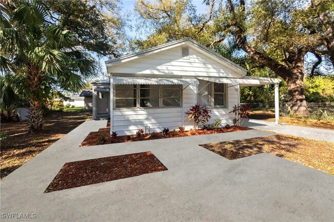 property at 2217 Dora St