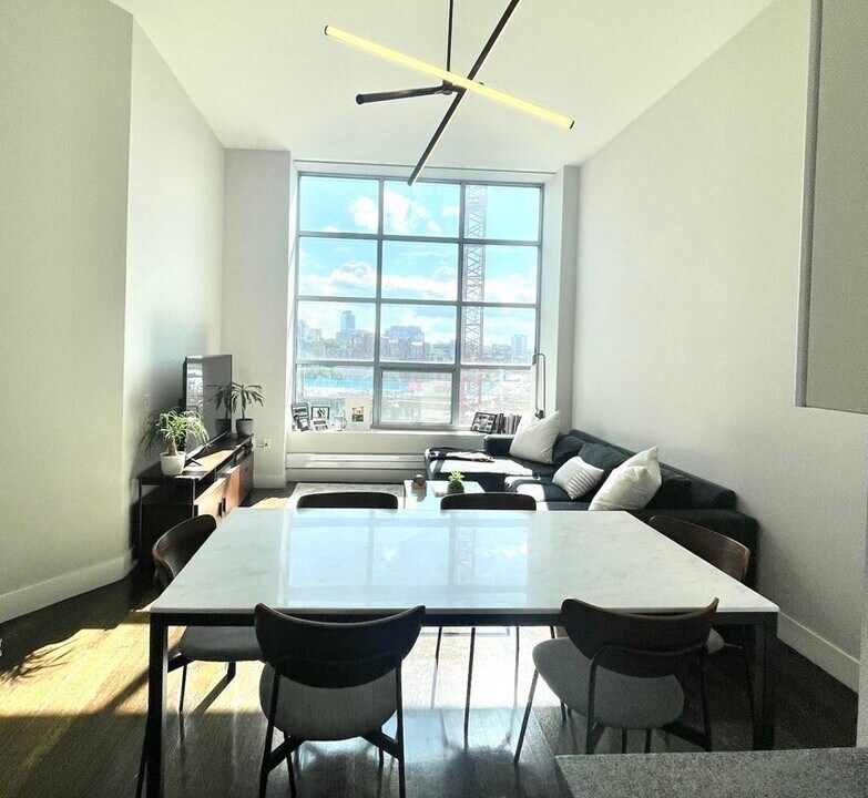 360 Newbury St, Unit 403 in Boston, MA - Building Photo