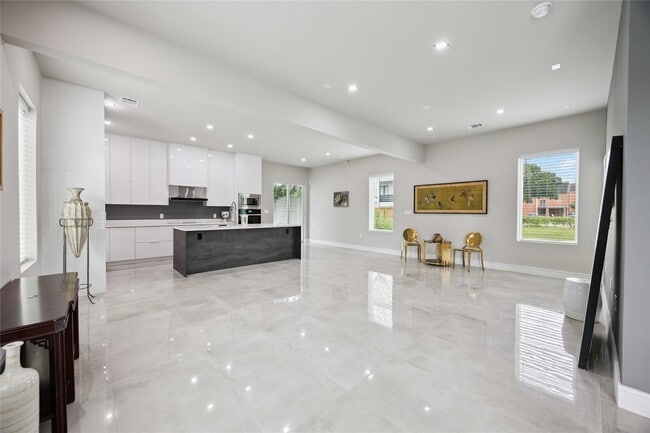 property at 2505 Anita St