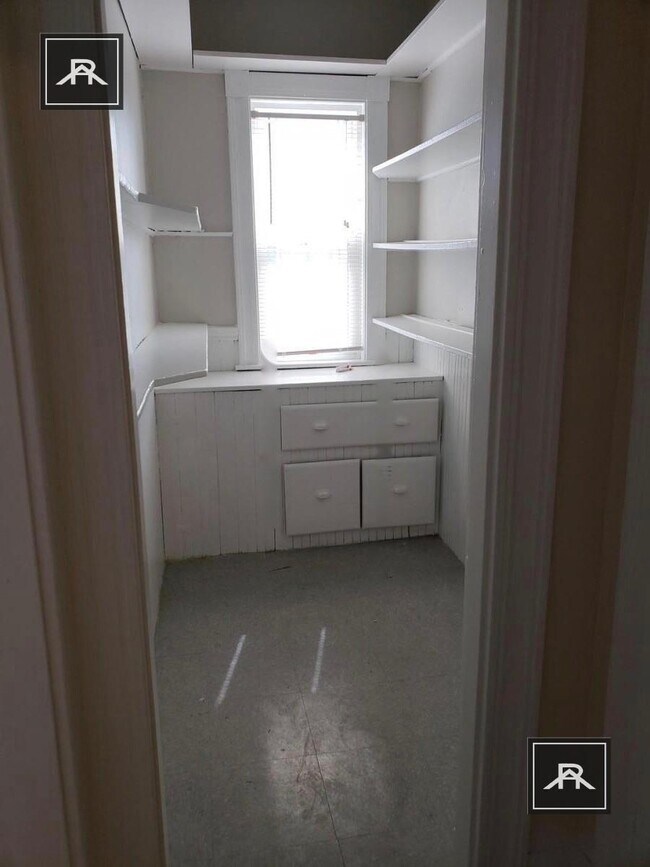 348 Faneuil St in Boston, MA - Building Photo - Building Photo