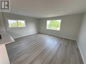 9513 108 Ave in Grande Prairie, AB - Building Photo - Building Photo