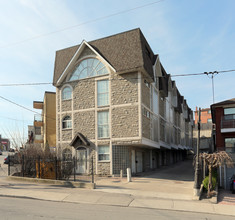 1-15 Dhir Mews in Toronto, ON - Building Photo - Building Photo