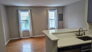 1706 Catharine St., Unit A in Philadelphia, PA - Building Photo - Building Photo
