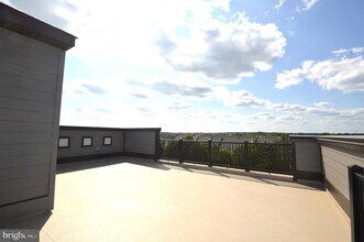 43795 Middleway Ter in Ashburn, VA - Building Photo - Building Photo