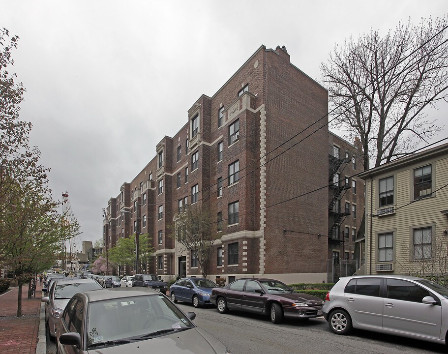 Harvard University Housing in Cambridge, MA - Building Photo