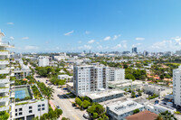 Golden West Condominium in Miami Beach, FL - Foto de edificio - Building Photo