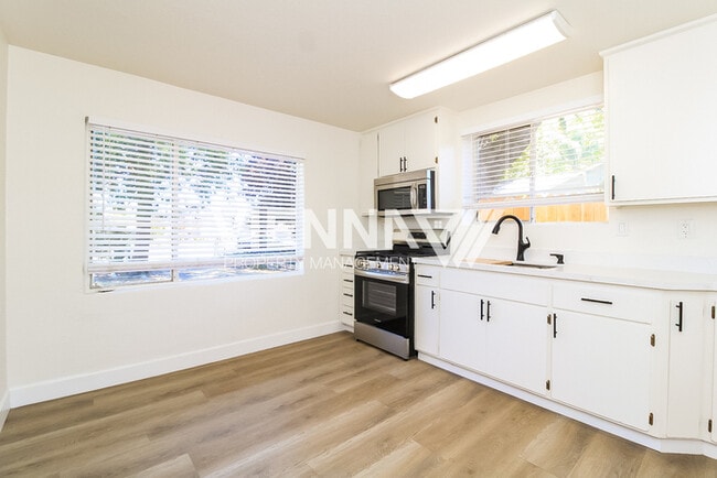 property at 912 Shearer St