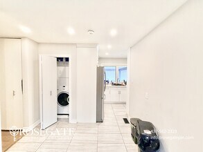 63 Sweetbriar Dr in Kitchener, ON - Building Photo - Building Photo