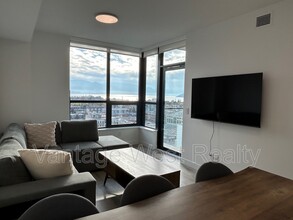 1488 Bertram St in Kelowna, BC - Building Photo - Building Photo