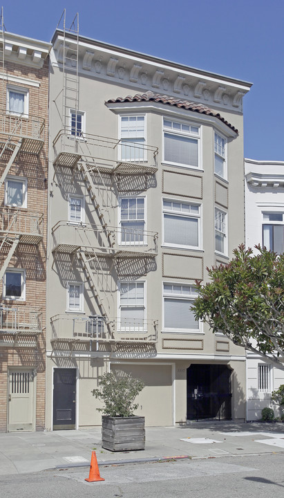 3337 Octavia St in San Francisco, CA - Building Photo