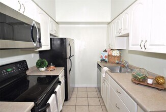 142 Main St in Mineola, NY - Building Photo - Building Photo