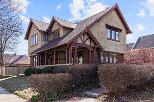 1202 S Layton Blvd in Milwaukee, WI - Building Photo