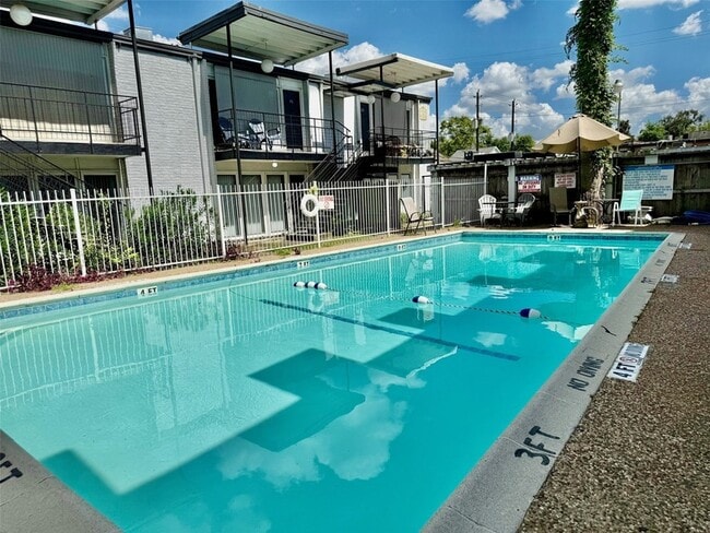 property at 1000 Heights Blvd