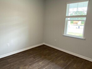 1088 Refuge Wy in Summerton, SC - Foto de edificio - Building Photo