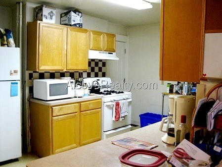 221 Summer St, Unit 1 in Somerville, MA - Foto de edificio