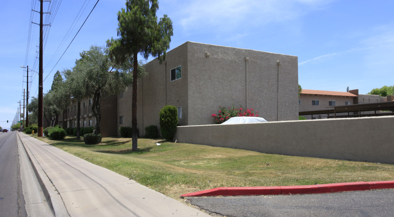 Spengler Manor Condominiums in Phoenix, AZ - Foto de edificio