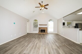 626 Fantasy Ln in Montgomery, TX - Building Photo - Building Photo