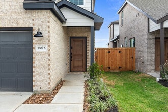 Sundera at River Ranch in Dayton, TX - Building Photo - Building Photo