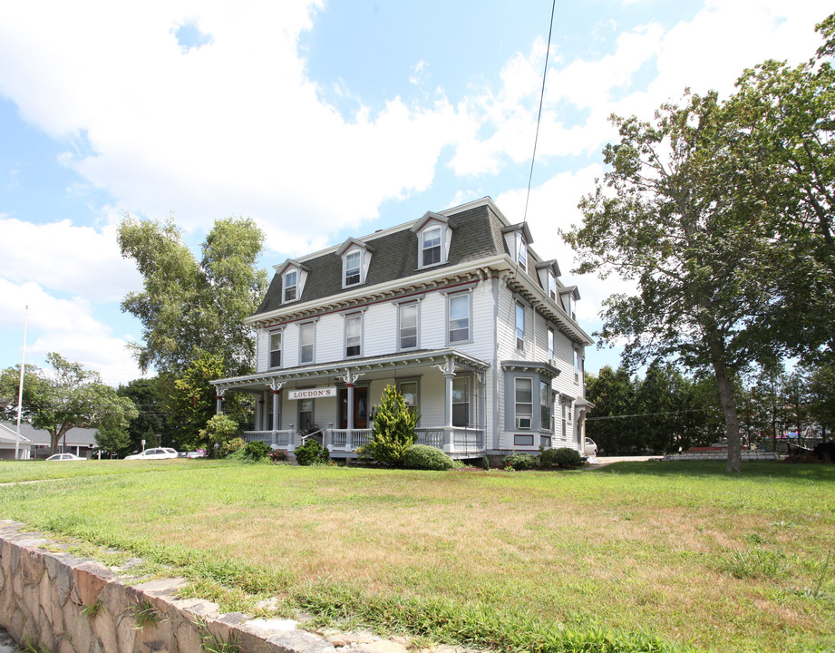 Loudon's in Pawcatuck, CT - Building Photo