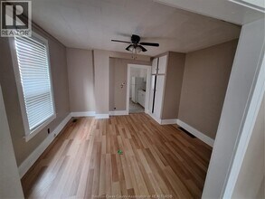 3219 Linwood Pl in Windsor, ON - Building Photo - Building Photo