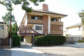 122 Olive St in Glendale, CA - Building Photo - Building Photo