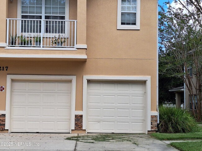 7217 Deerfoot Cir in Jacksonville, FL - Building Photo - Building Photo