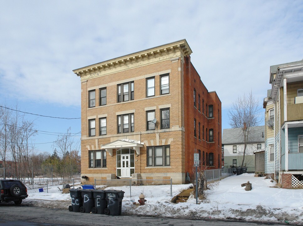 68-70 Pliny St in Hartford, CT - Building Photo