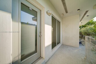 1568 Pennsylvania Ave in Miami Beach, FL - Foto de edificio - Building Photo