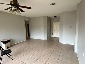 1003 Rolling Ridge Dr in Round Rock, TX - Building Photo - Building Photo