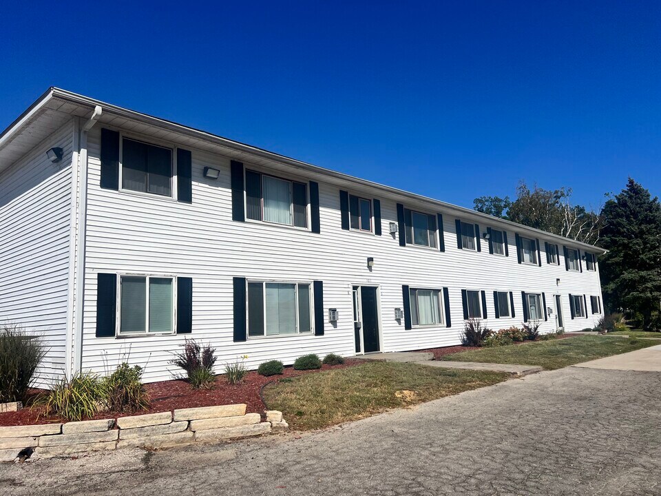 Trail Ridge NE in Cedar Rapids, IA - Building Photo