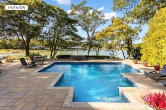 3693 Pine Neck Rd in Southold, NY - Building Photo - Building Photo