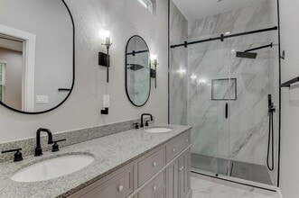 2507 Rogge Ln in Austin, TX - Building Photo - Building Photo