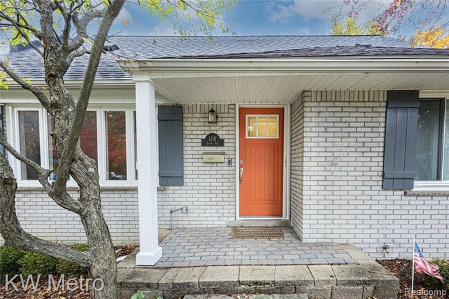 1316 Lyons Ave in Royal Oak, MI - Building Photo - Building Photo