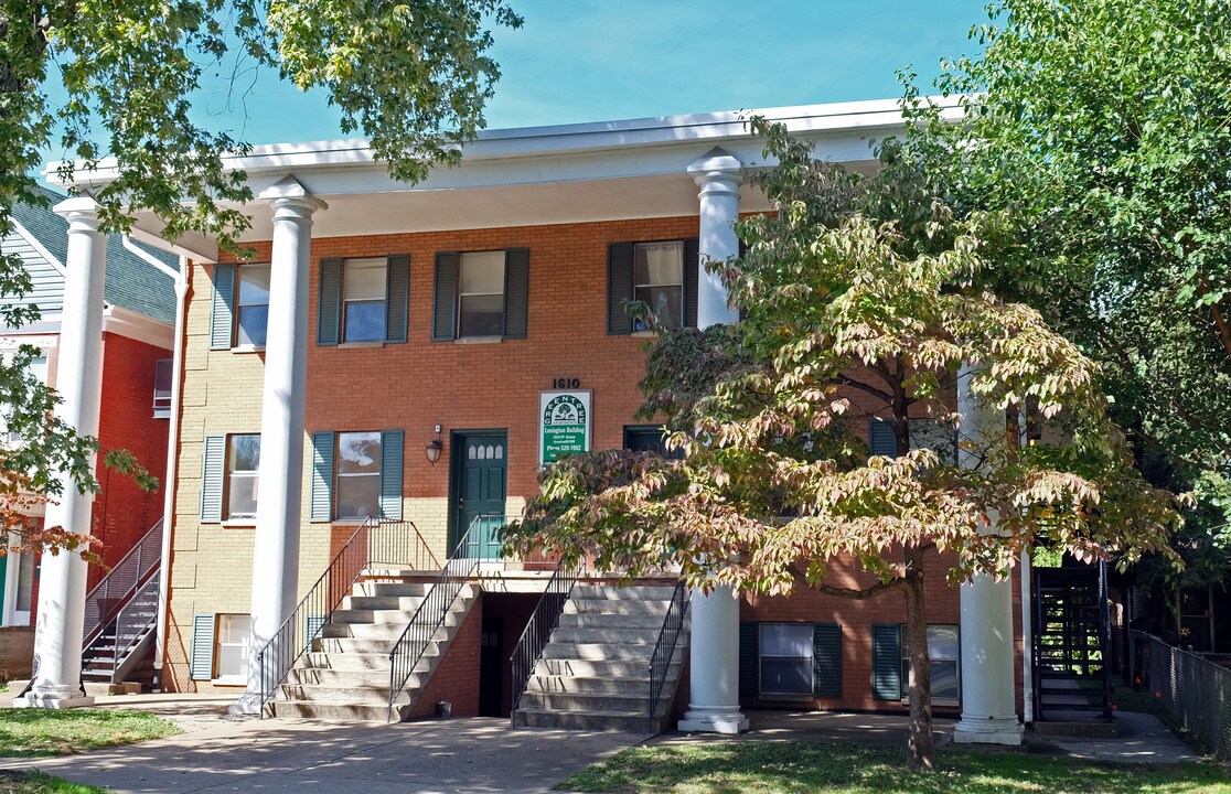 1610 6th Ave in Huntington, WV - Building Photo