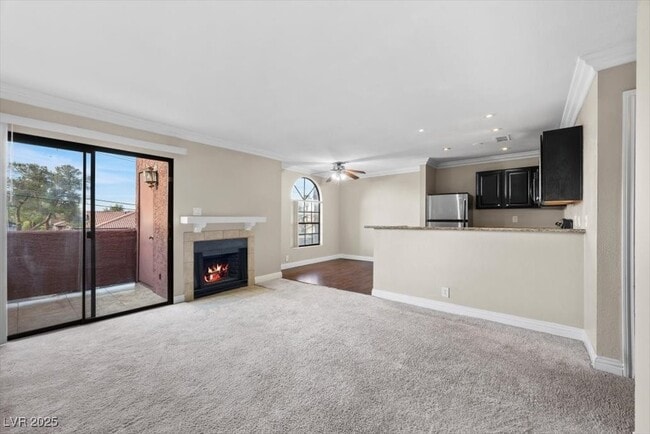 4050 Pacific Harbors Dr in Las Vegas, NV - Foto de edificio - Building Photo