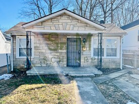 4127 Churchman Ave in Louisville, KY - Building Photo