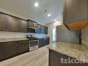 23112 Shakespeare Dr in Magnolia, TX - Foto de edificio - Building Photo