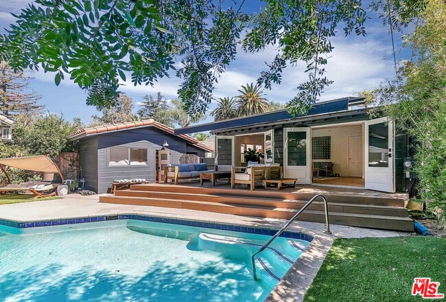 property at 14641 Albers St