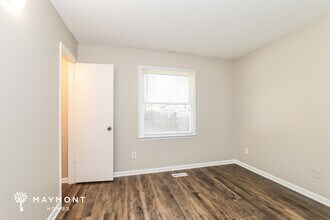 4232 Romaine St in Greensboro, NC - Foto de edificio - Building Photo