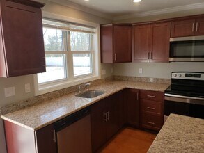 5 Twin Ponds Dr in Middleboro, MA - Foto de edificio - Building Photo