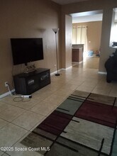 561 Lambert St SW in Palm Bay, FL - Building Photo - Building Photo