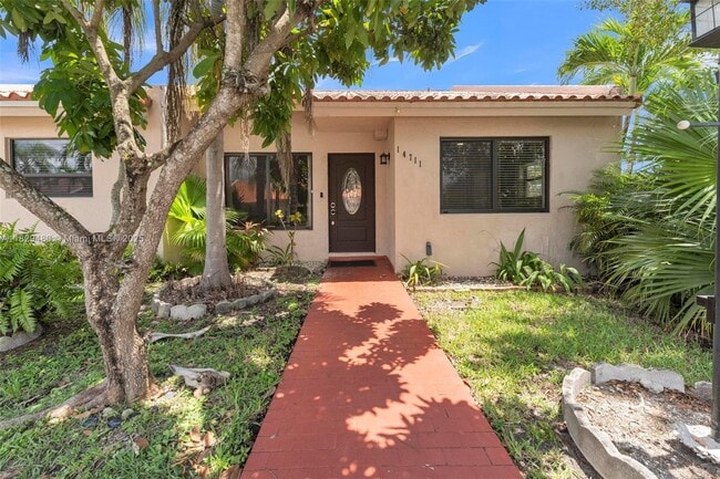 14711 SW 61st Terrace in Miami, FL - Building Photo - Building Photo