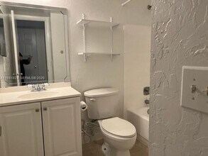 9374 SW 3rd St in Boca Raton, FL - Building Photo - Building Photo