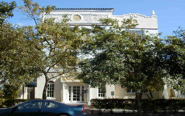 737 Jefferson Ave in Miami Beach, FL - Building Photo