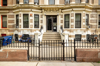 1387 Dean St in Brooklyn, NY - Foto de edificio - Building Photo