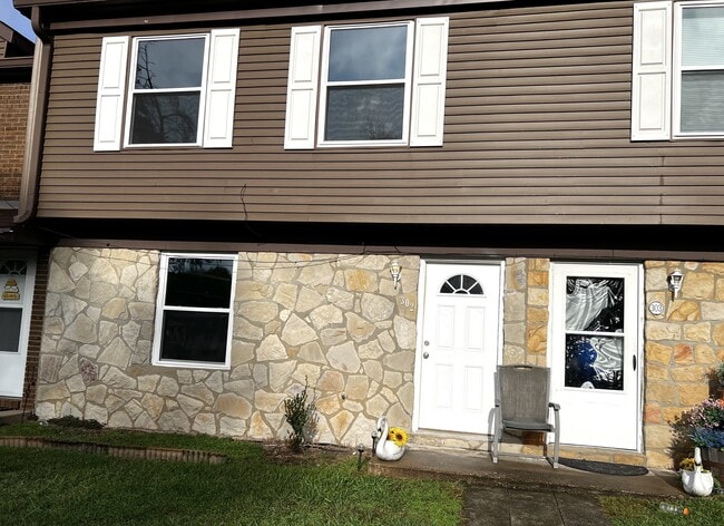 property at 5381 Big Tyler Rd